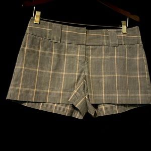 Super cute dress shorts